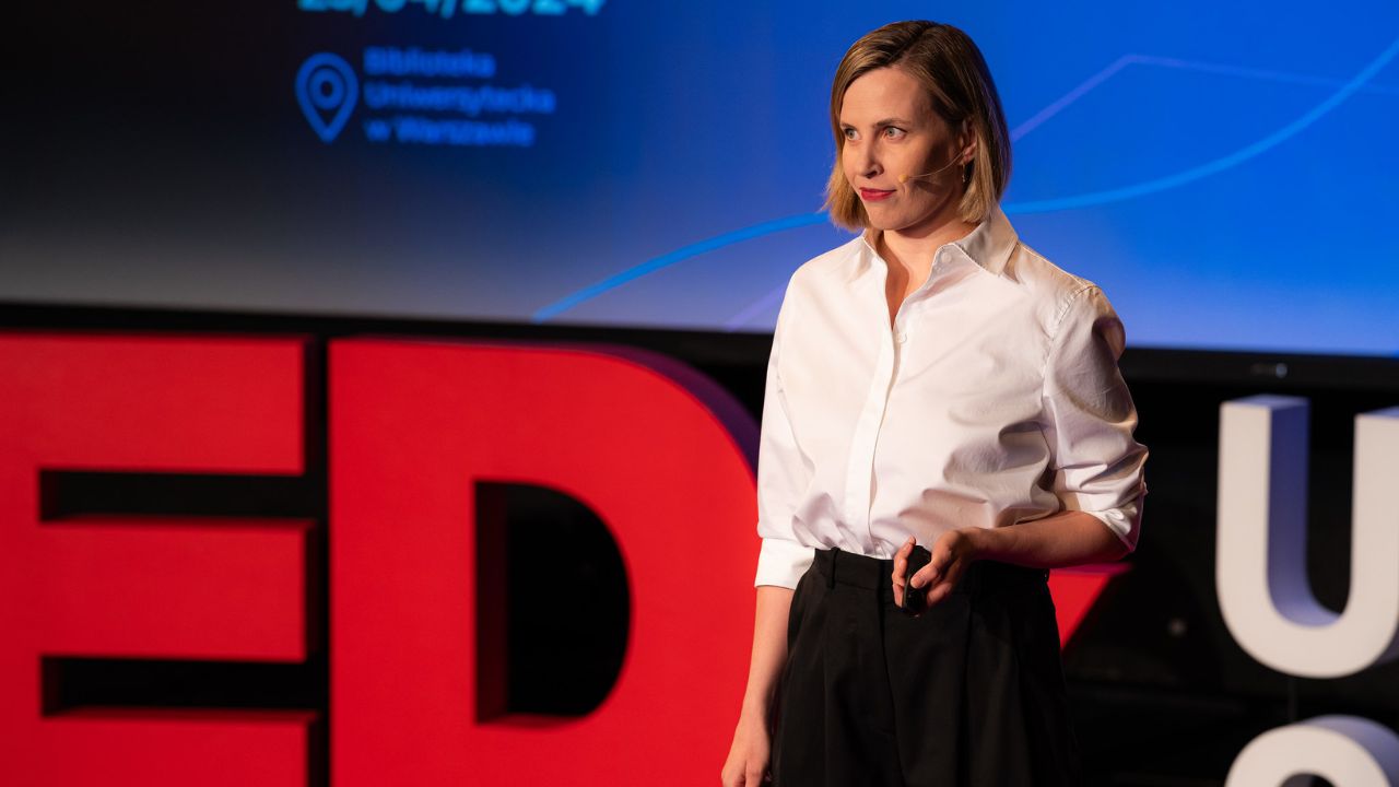 Pokaż mi swój język, a powiem Ci, kim jesteś | Anna Wojnarowska-Borowiec | TEDx University of Warsaw